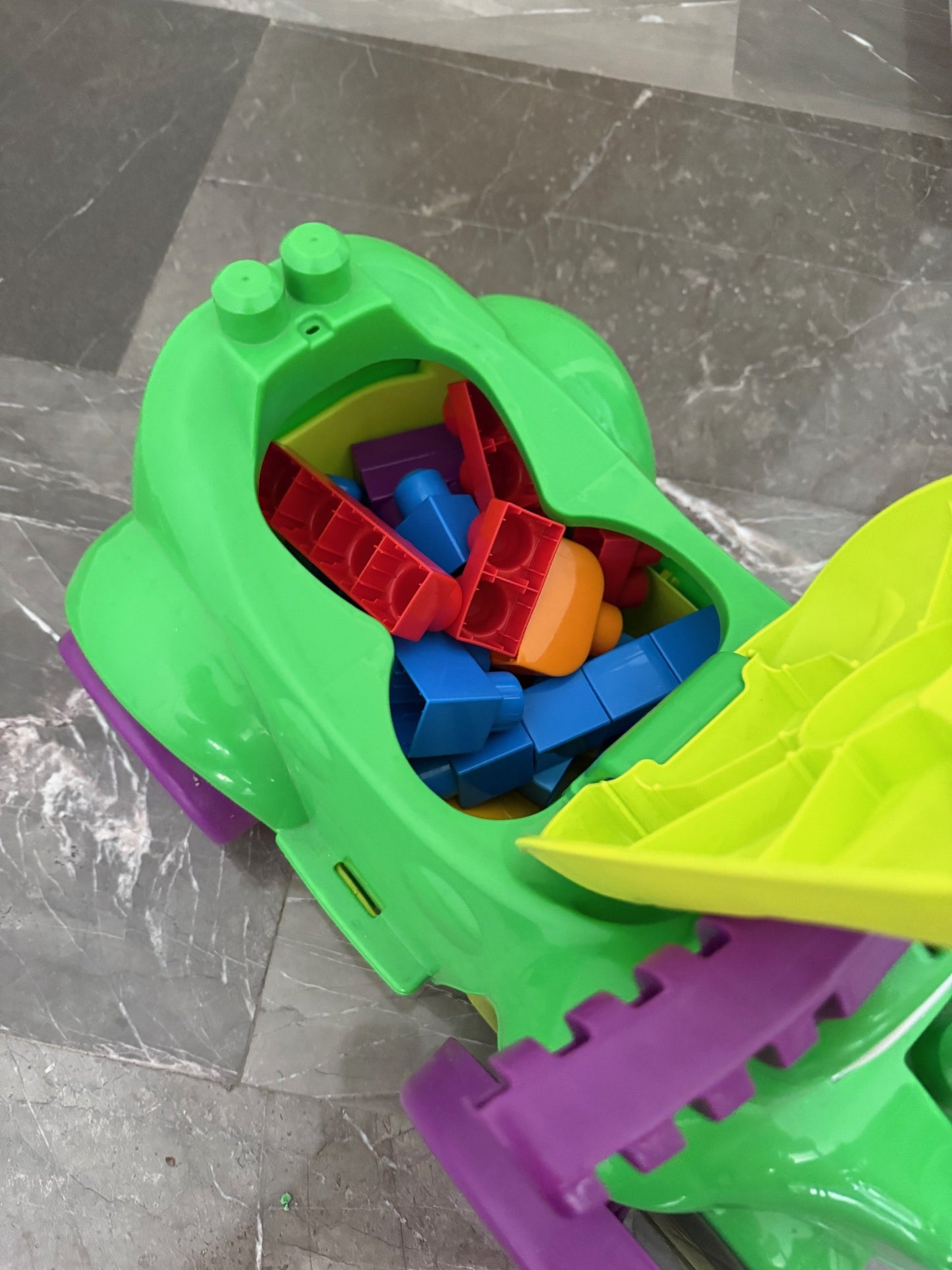 Juego montable con megabloques